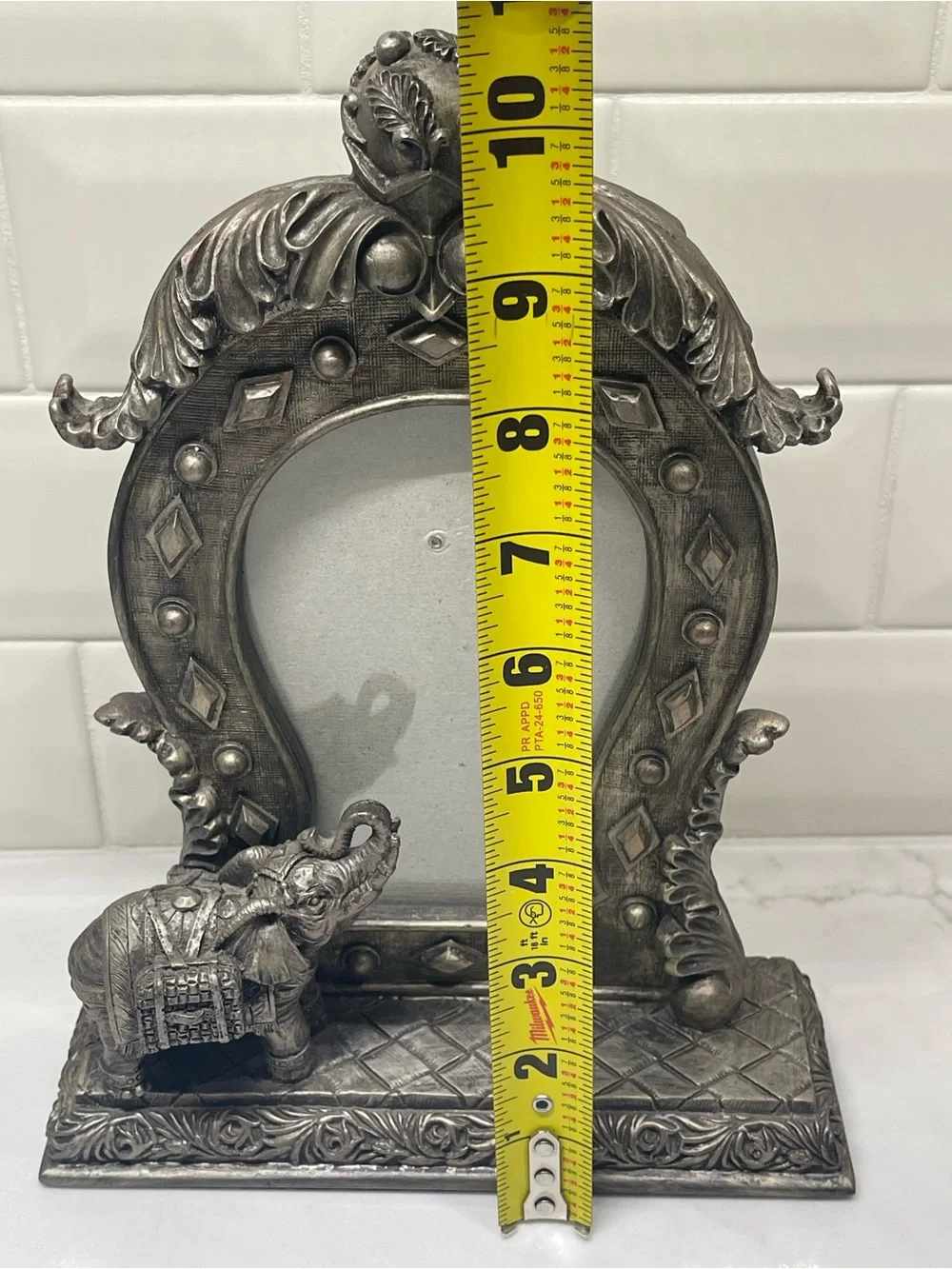 N/A ornate silver